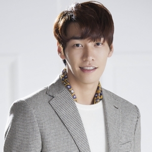 キム・ヨングァン(ソ・ボムジョ役)