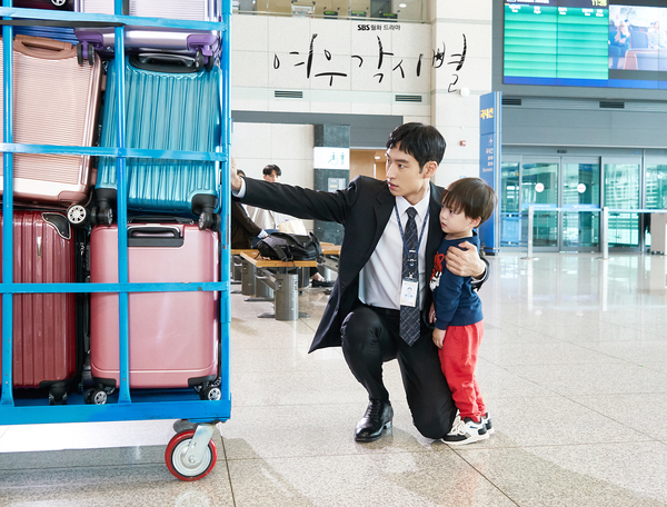 子どもを助けるスヨン