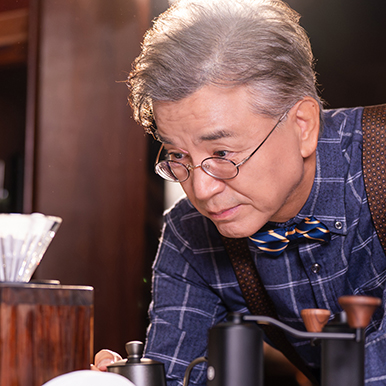 カン・ソグ（パク・マンジェ役）