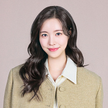 チン・セヨン（コン・ジュア役）