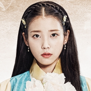 IU（ヘ・ス〈コ・ハジン〉役）