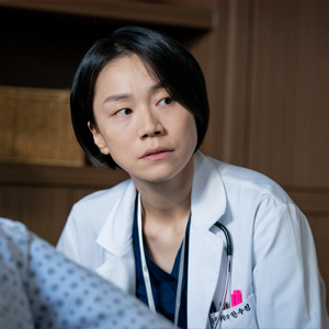 イ・ファジョン（ハン・スジン役）