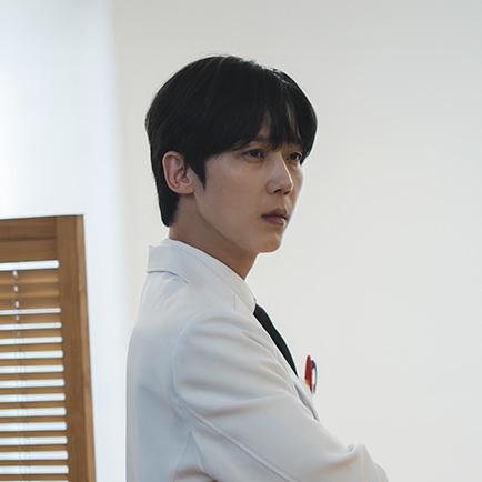 ユン・ジョンフン(故 チェ・ヨンホ役)